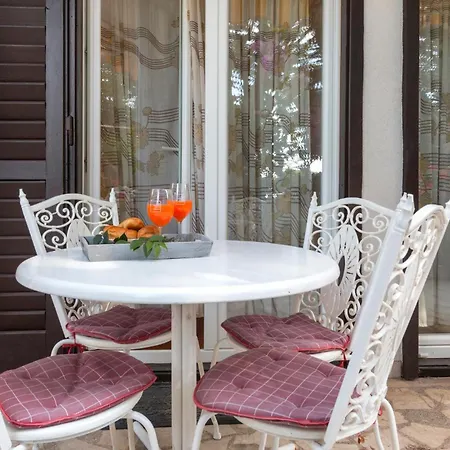 2 Bedroom Gorgeous In شقة بولا