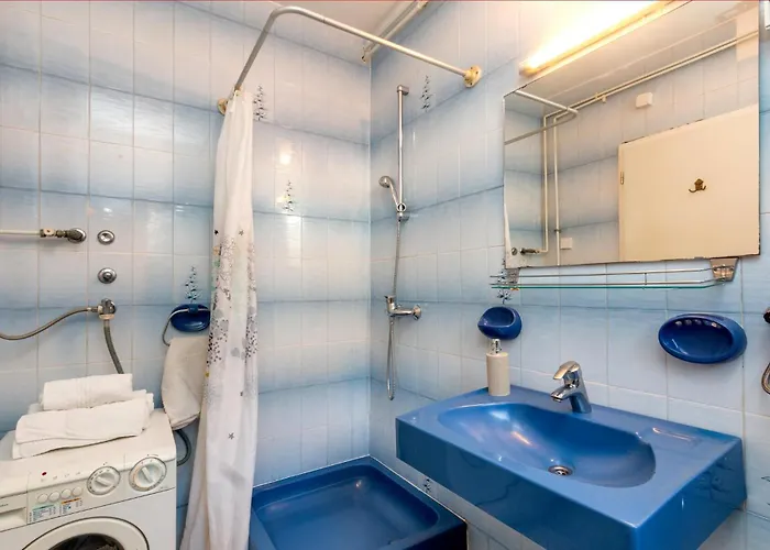 2 Bedroom Gorgeous In